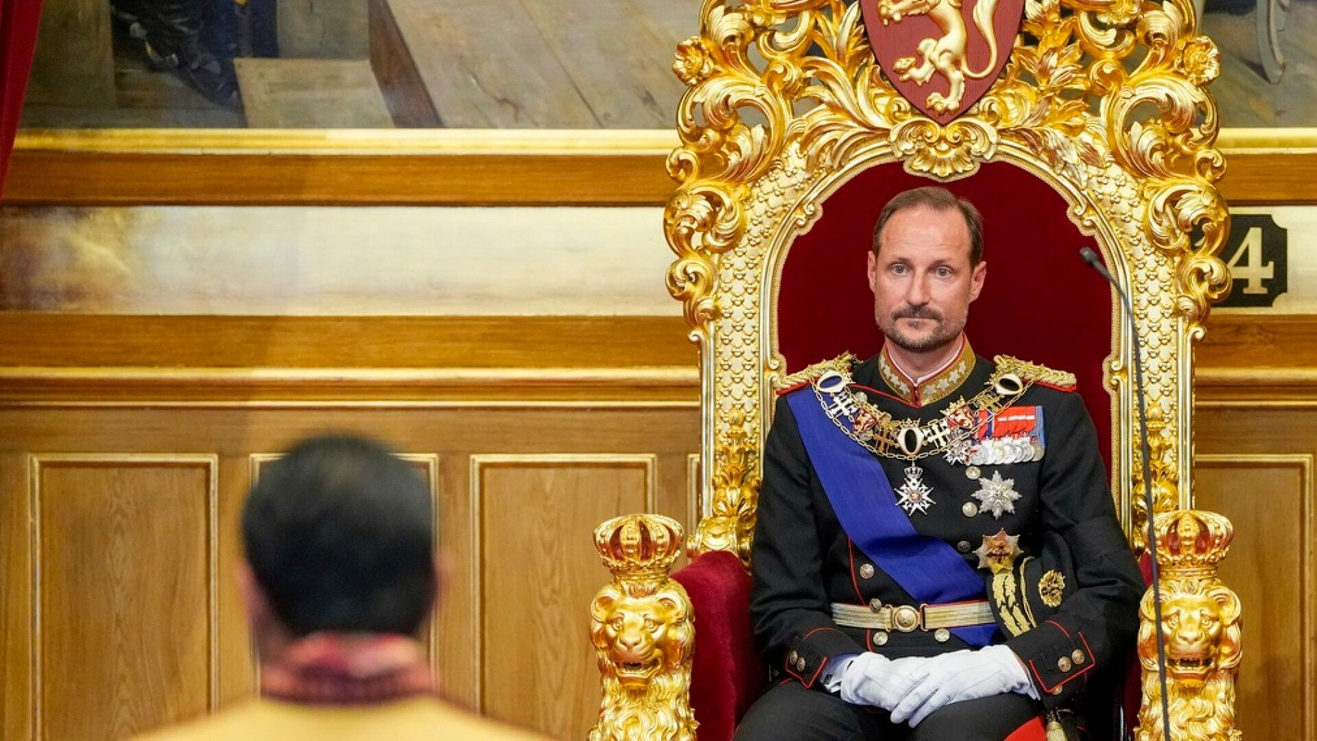 Haakonilta poikkeuksellinen reaktio toimittajan kysymykseen – asiantuntija: ”Kertoo paljon”
