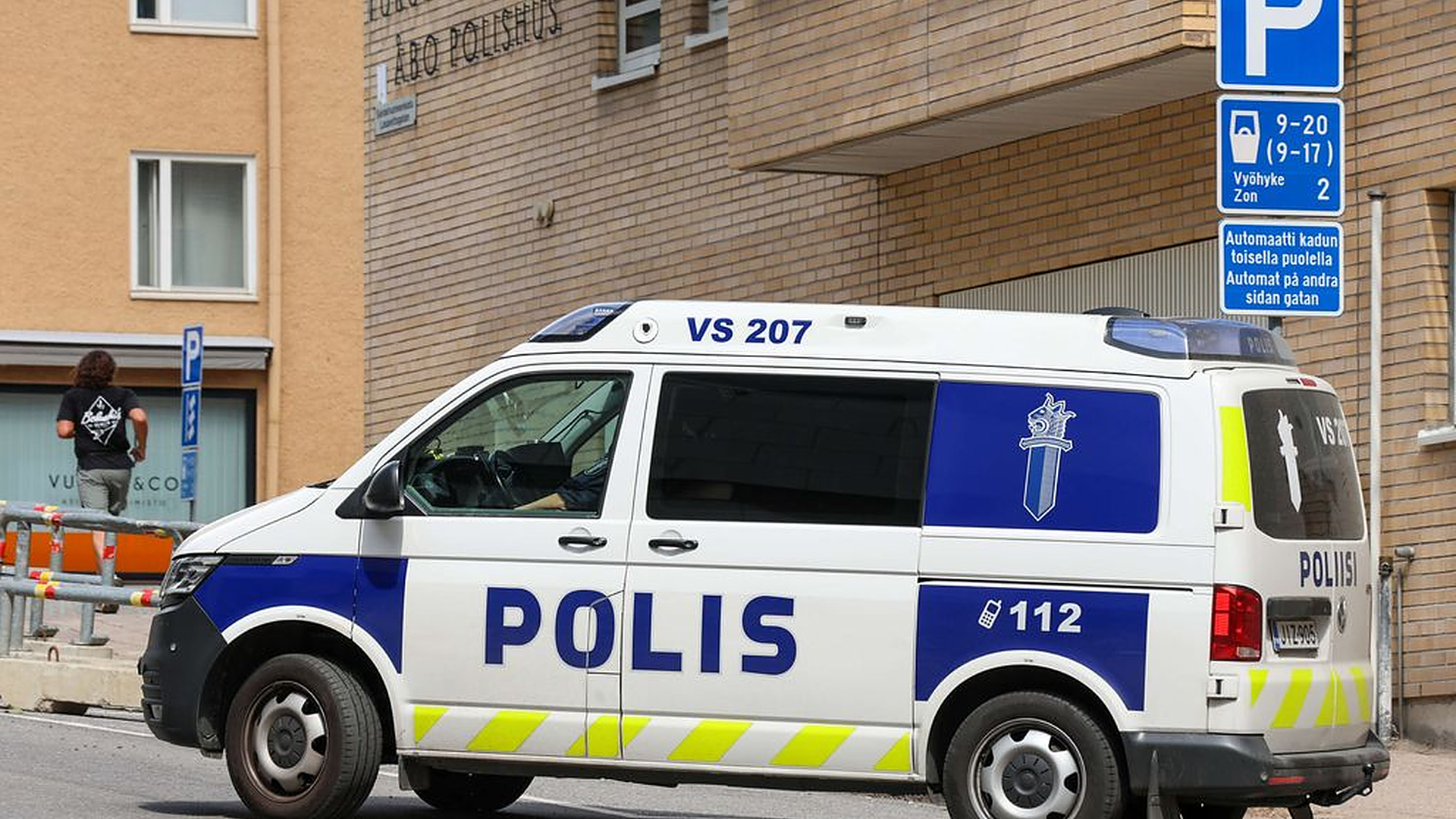 Mies kuristi ja raiskasi toistuvasti – Nainen pelasti henkensä yhdellä oivalluksella