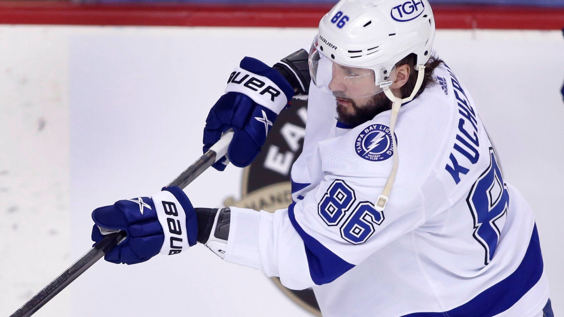 Shokkikäänne: NHL:n supertähti haluaa pois