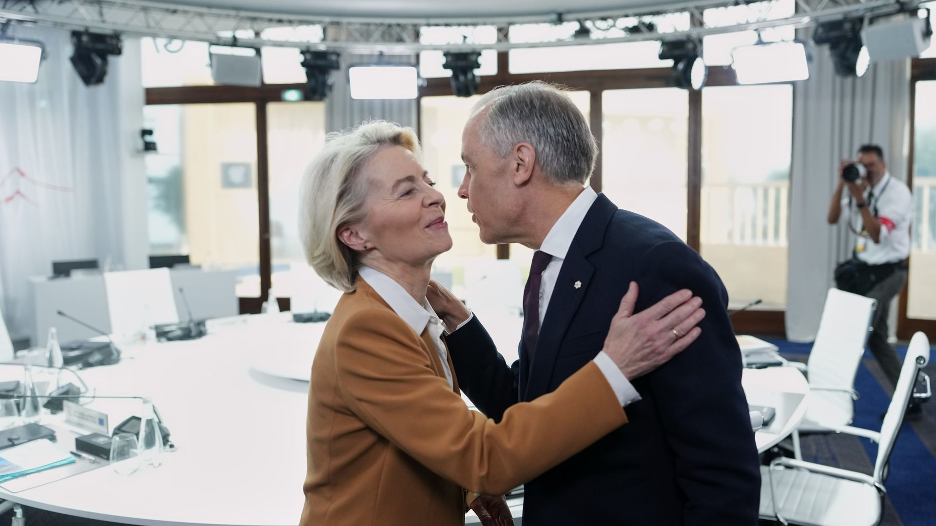 Tuleeko jo kihlat? EU:n ja Kanadan romanssi ottaa uuden askeleen