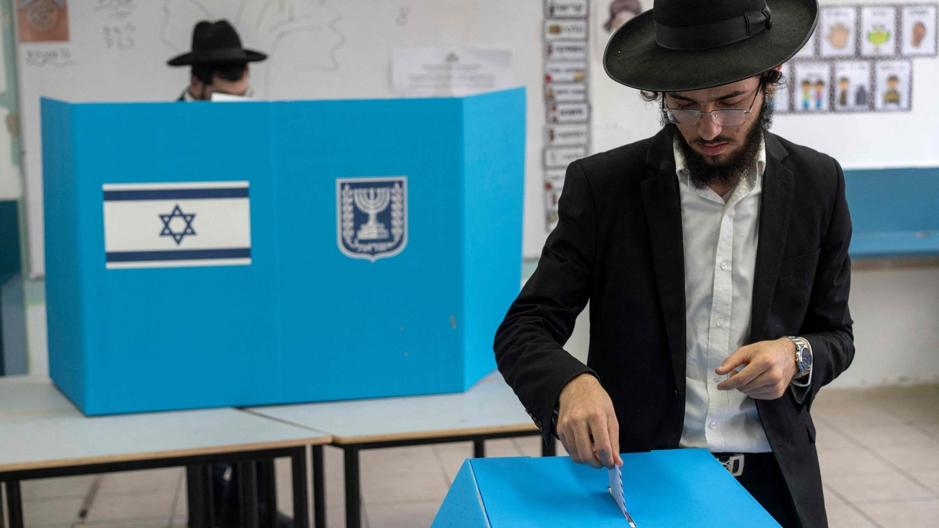 Israelin vaalien tulosennusteet viittaavat umpikujaan