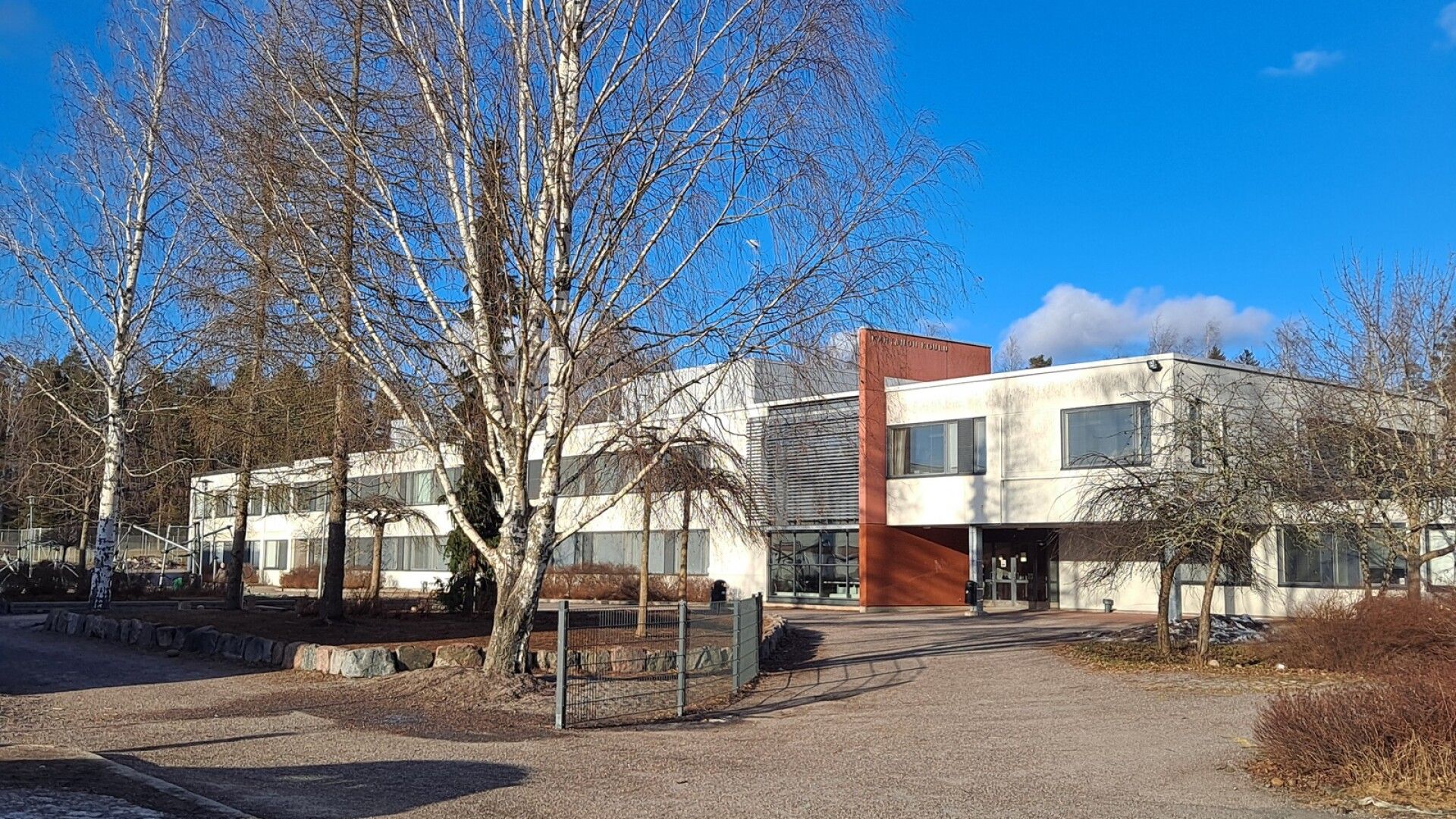 Välikohtaus koululla – pieniin oppilaisiin käytiin käsiksi Järvenpäässä