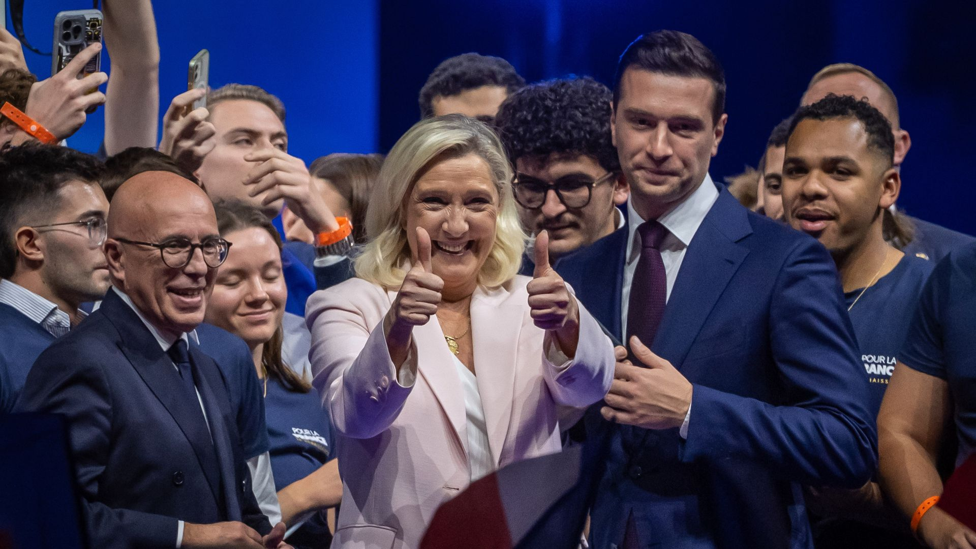 Ranskan mediat vaativat Le Penin puolueelta työrauhaa