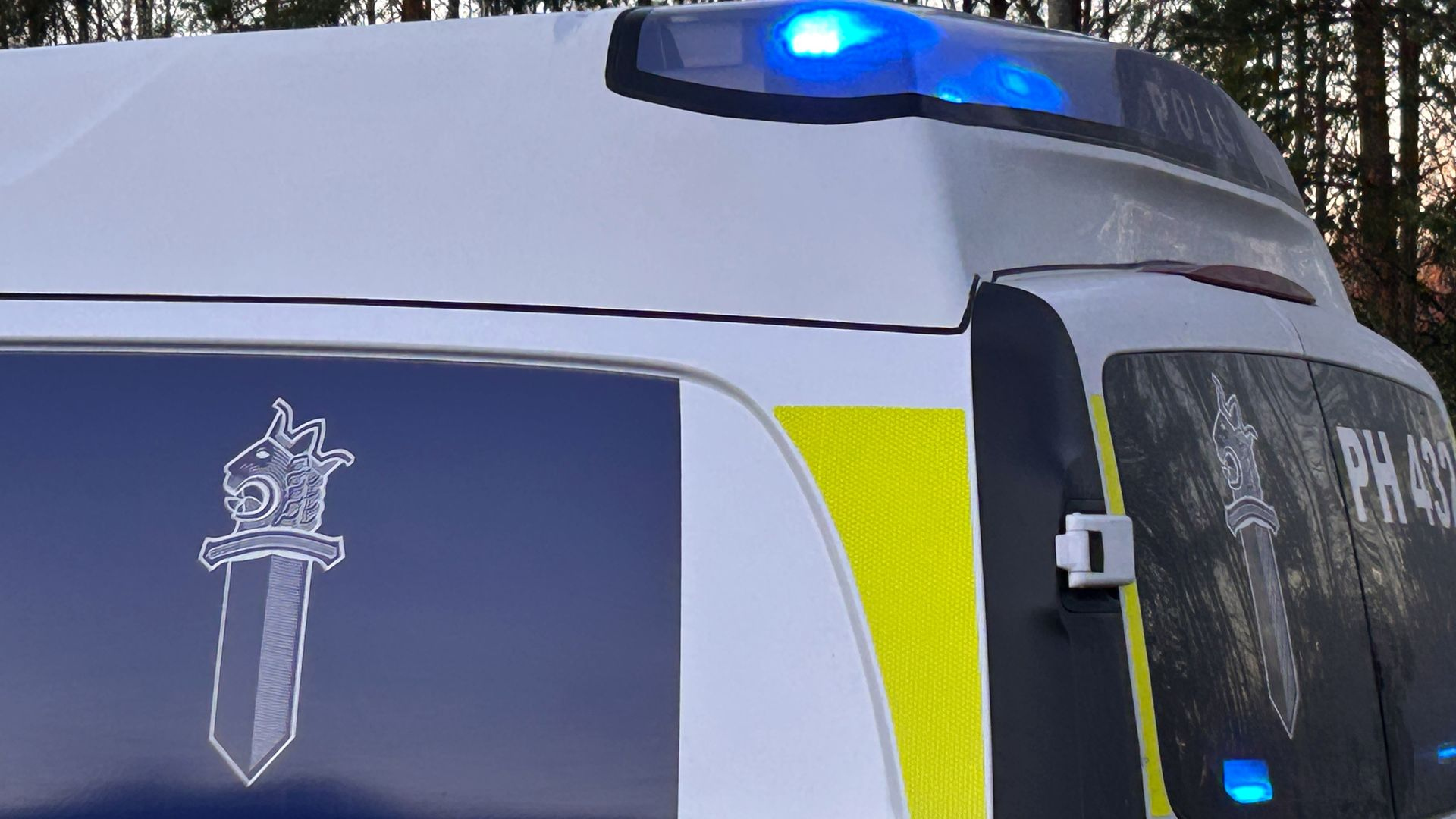 Vantaalla Katriinantie on suljettu liikenteeltä onnettomuuden vuoksi Tikkurilantie - Myllykyläntie välillä