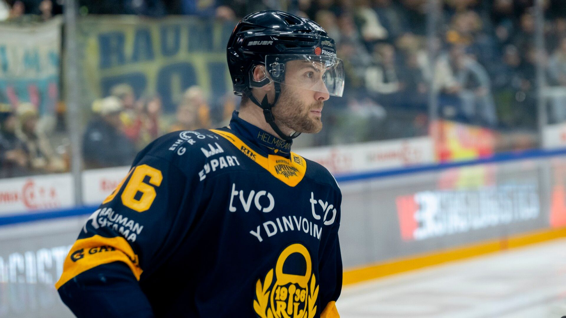 Kultakypärän veri lensi SM-liigassa – sitten 190-senttinen ECHL-mörkö lähti kostoretkelle