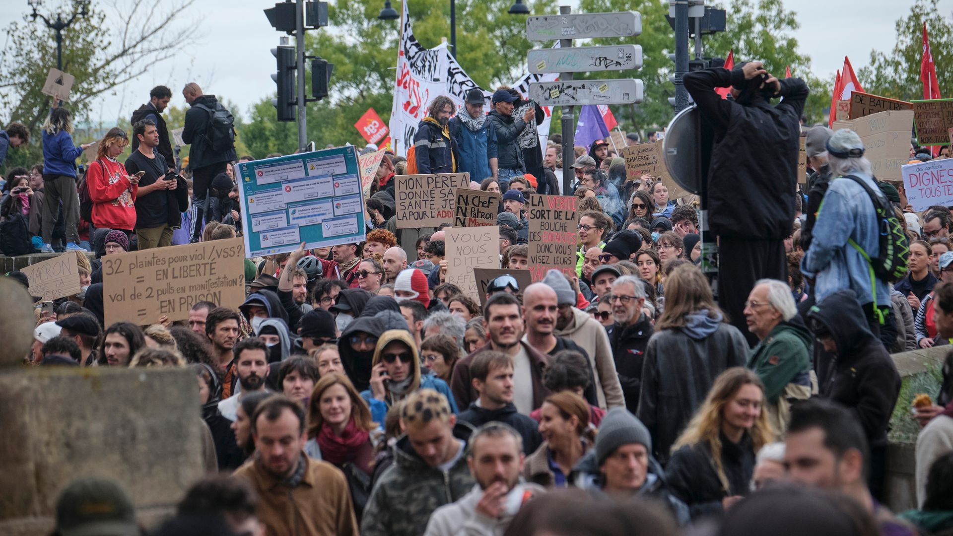 Euroopan protestiaalto leviää tänään Saksaan – Berliini varautuu 1 500 poliisilla