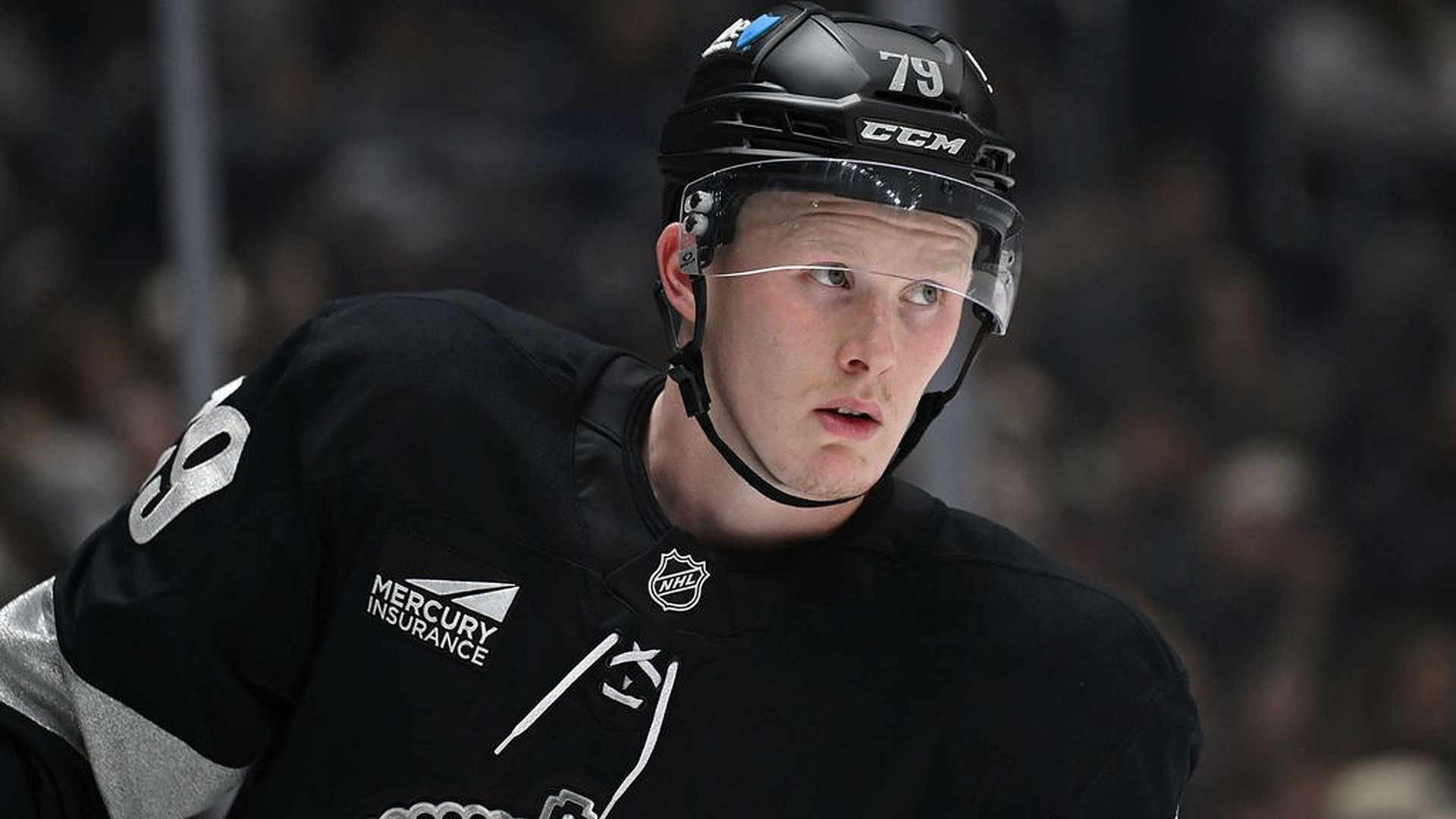 Törkytaklaus! Suomalainen pudotti hanskat NHL:ssä